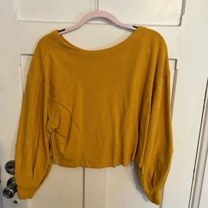 Burnt orange/rusty yellow pillow sleeve sweater